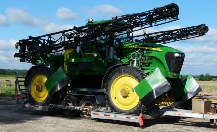 John Deere 4720 with crop dividers 