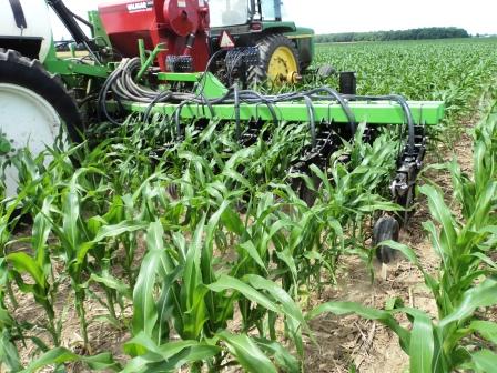 interseeding tool bar